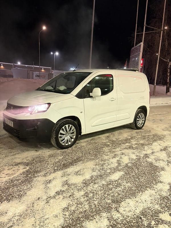 Begagnad Peugeot Partner 130 HK (95 kW) 2019 Minibuss