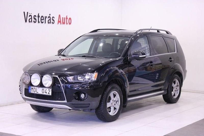 Begagnad Mitsubishi Outlander Comfort Edition 177 HK (130 kW) 2011 Svart SUV