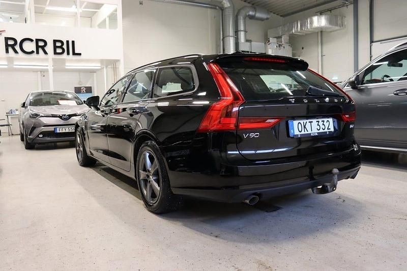 Begagnad Volvo V90 Kinetic 190 HK (139 kW) 2016 Svart Kombi
