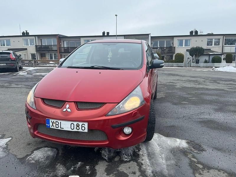 Begagnad Mitsubishi Grandis 165 HK (121 kW) 2006 Minibuss