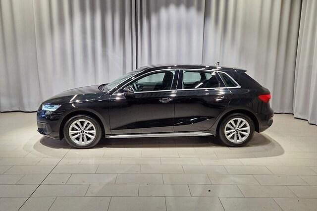 Begagnad Audi A3 Proline 151 HK (111 kW) 2023 Svart Sedan