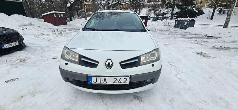 Begagnad Renault Mégane III 105 HK (77 kW) 2009