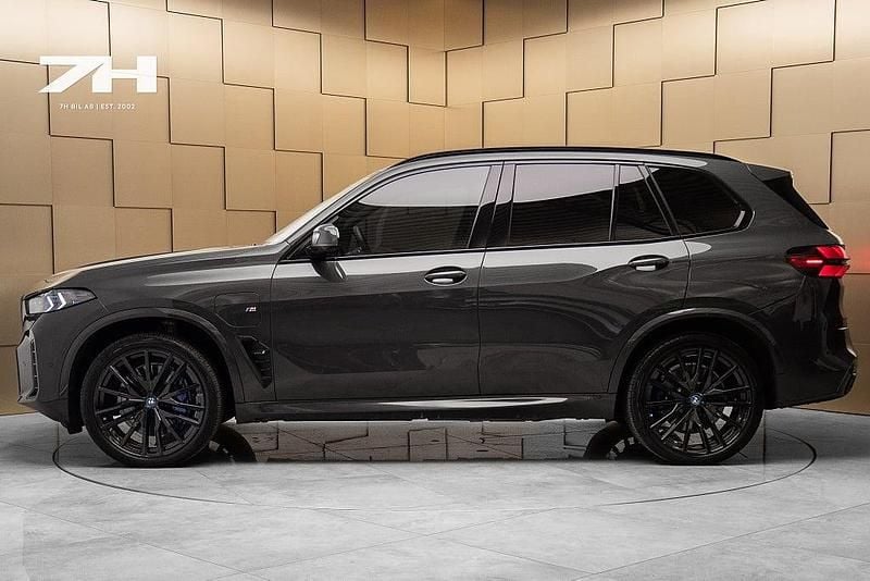 Begagnad BMW X5 M Sport 313 HK (230 kW) 2023 Grå SUV