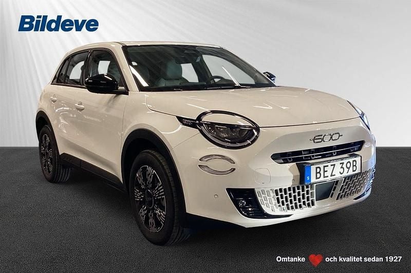 Ny Fiat 600 Icon 102 HK (75 kW) 2025 Vit SUV