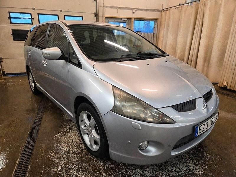 Silver Begagnad 2007 Mitsubishi Grandis Minibuss | 23 500 kr (Bra pris) - Bild 1/4