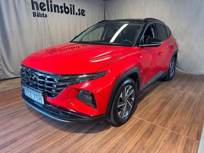 Röd Begagnad 2021 Hyundai Tucson Essential SUV | 229 900 kr (Marknadspris) - Bild 1/4
