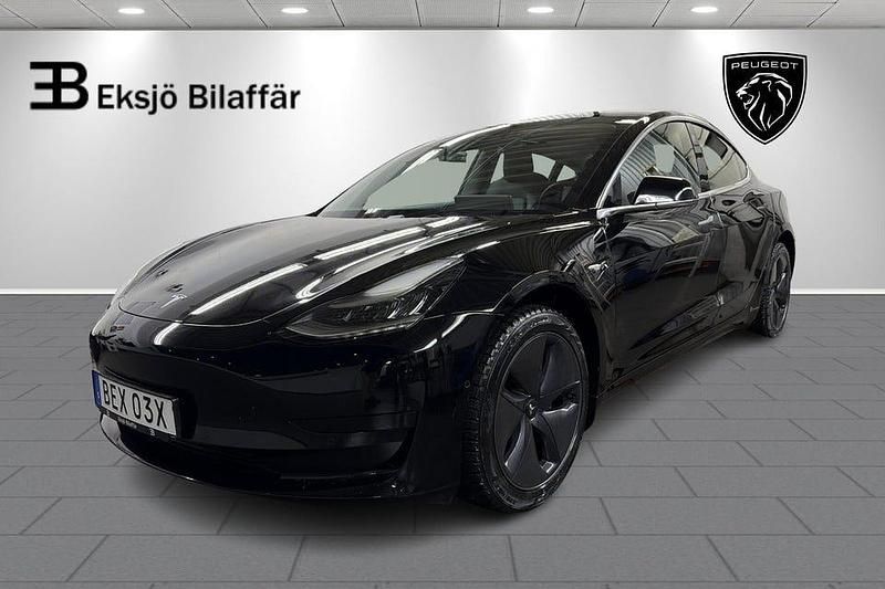 Svart Begagnad 2019 Tesla Model 3 Sedan | 247 500 kr (Marknadspris) - Bild 1/4