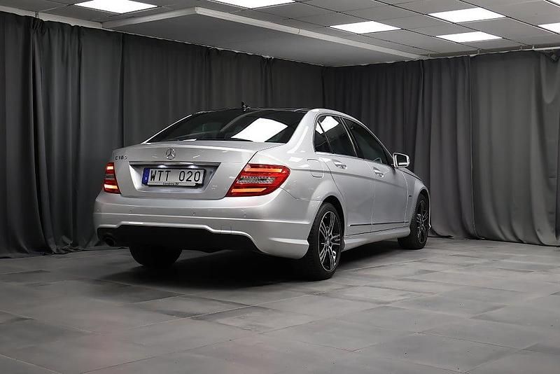 Begagnad Mercedes C180 Avantgarde Edition 156 HK (114 kW) 2013 Silver Sedan