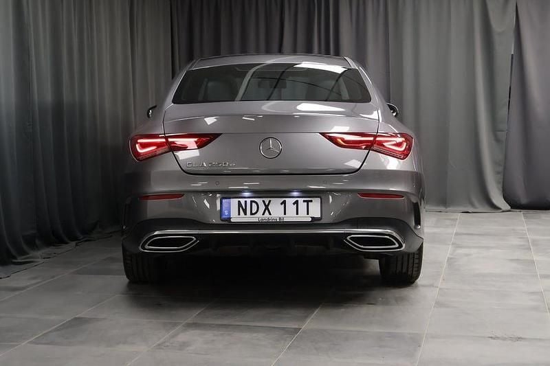 Begagnad Mercedes CLA250 Premium 218 HK (160 kW) 2021 Grå Sedan