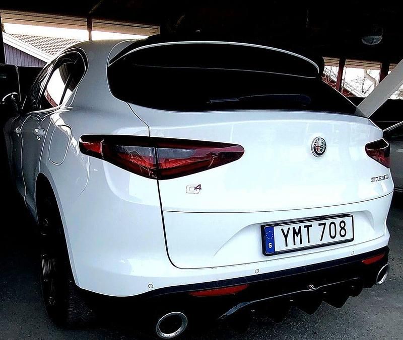 Begagnad Alfa Romeo Stelvio 210 HK (154 kW) 2017 SUV