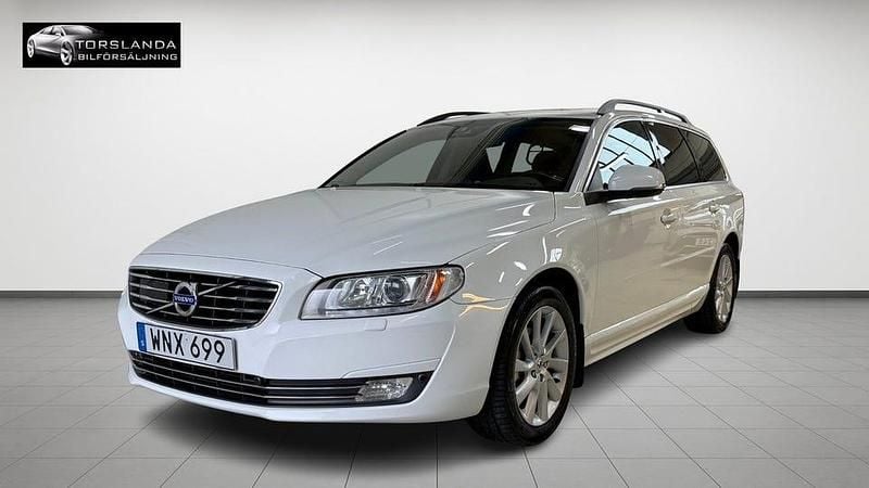 Vit Begagnad 2015 Volvo V70 Momentum Kombi | 149 900 kr (Lite dyr) - Bild 1/4