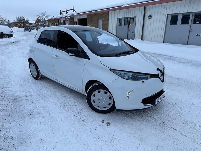 Begagnad 2015 Renault Zoe Halvkombi | 41 500 kr (Superpris) - Bild 1/4