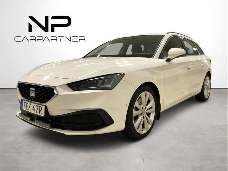 Vit Begagnad 2021 Seat Leon ST 4Drive Kombi | 159 900 kr (Marknadspris) - Bild 1/4