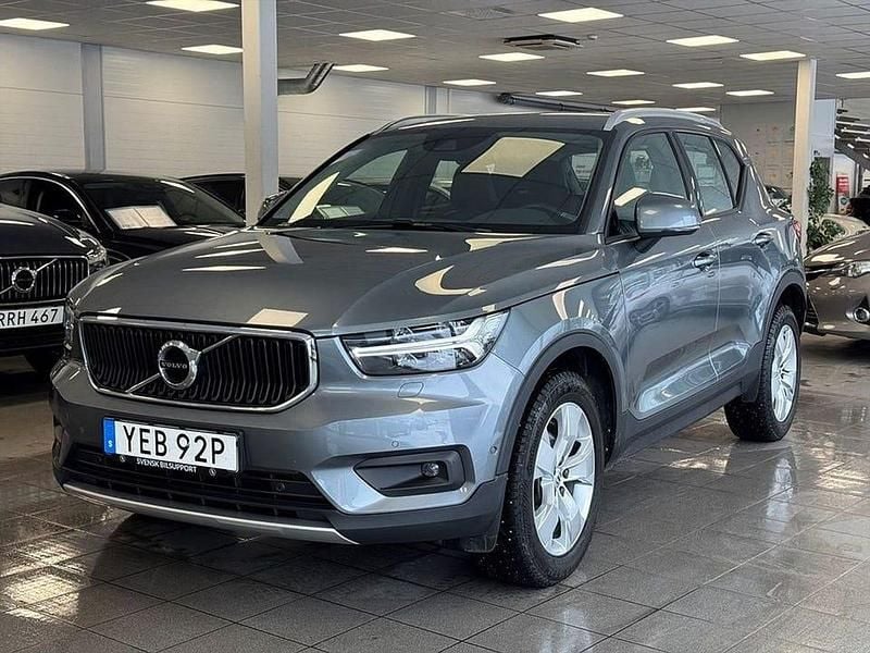 Begagnad Volvo XC40 Momentum 151 HK (111 kW) 2019 Grå SUV