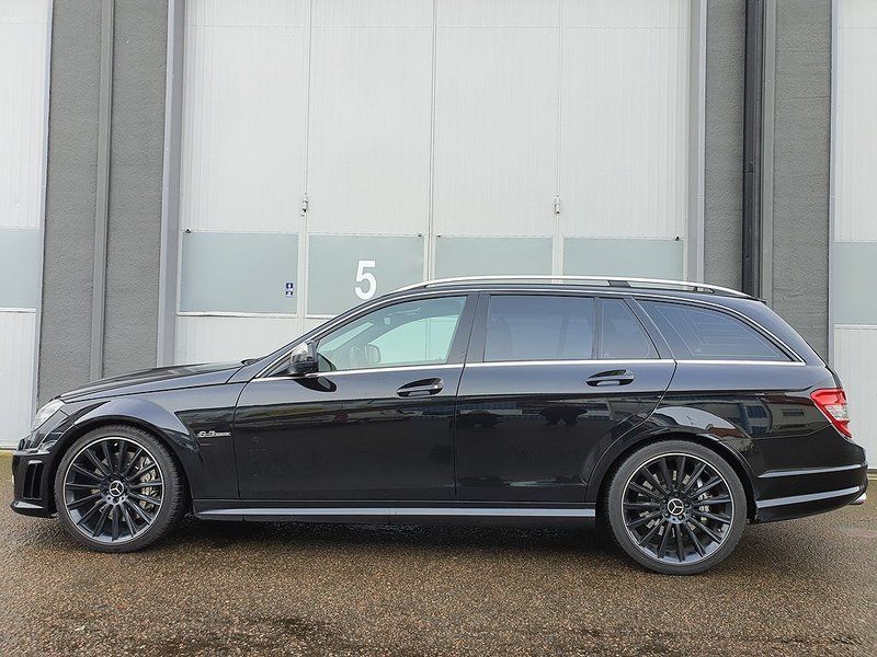 Begagnad Mercedes C63 AMG AMG 457 HK (336 kW) 2008 Svart Kombi