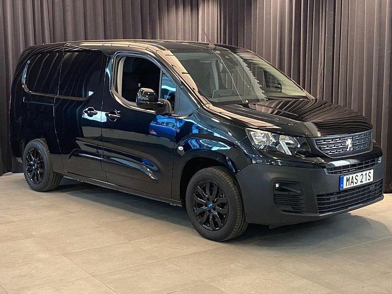 Svart Begagnad 2024 Peugeot Partner Minibuss | 309 000 kr - Bild 1/4