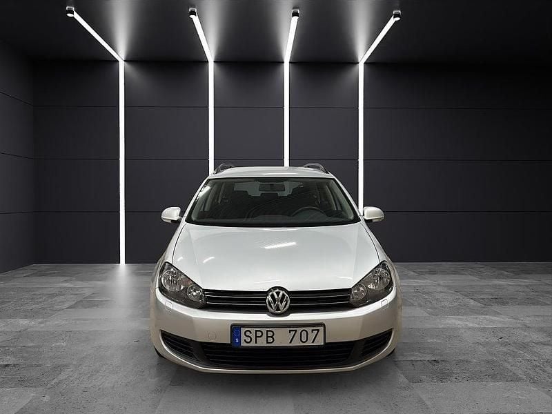 Begagnad VW Golf VII 105 HK (77 kW) 2012 Silver Kombi