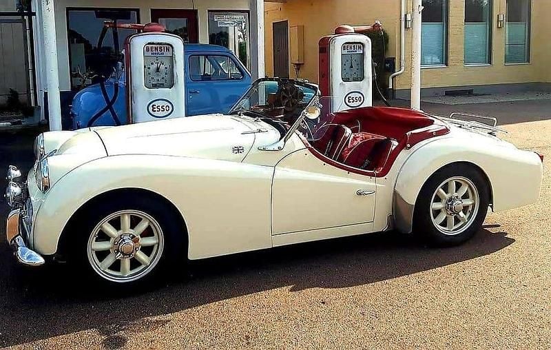 Begagnad Triumph TR3 102 HK (75 kW) 1958 Old english white Cab