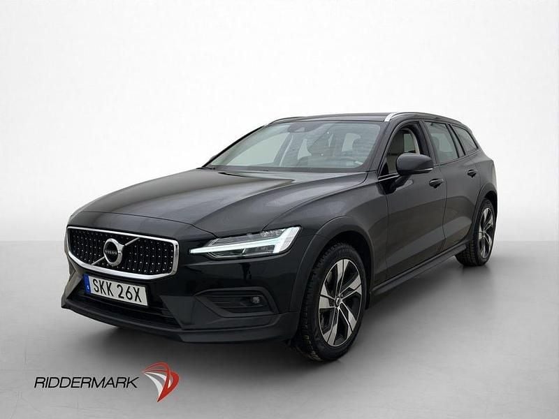 Begagnad Volvo V60 CC 190 HK (139 kW) 2019 Svart Kombi