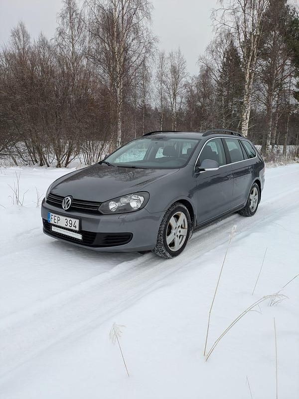 Begagnad 2012 VW Golf VII Kombi | 52 000 kr (Marknadspris) - Bild 1/4