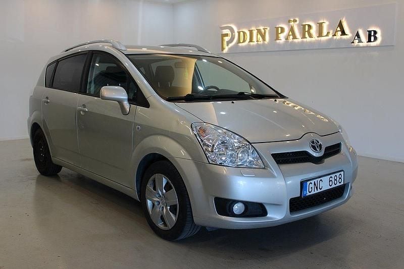 Silver Begagnad 2007 Toyota Corolla Verso Minibuss | 69 900 kr (Dyr) - Bild 1/4
