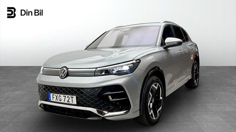 Silver Begagnad 2025 VW Tiguan R-line SUV | 489 900 kr (Lite dyr) - Bild 1/4
