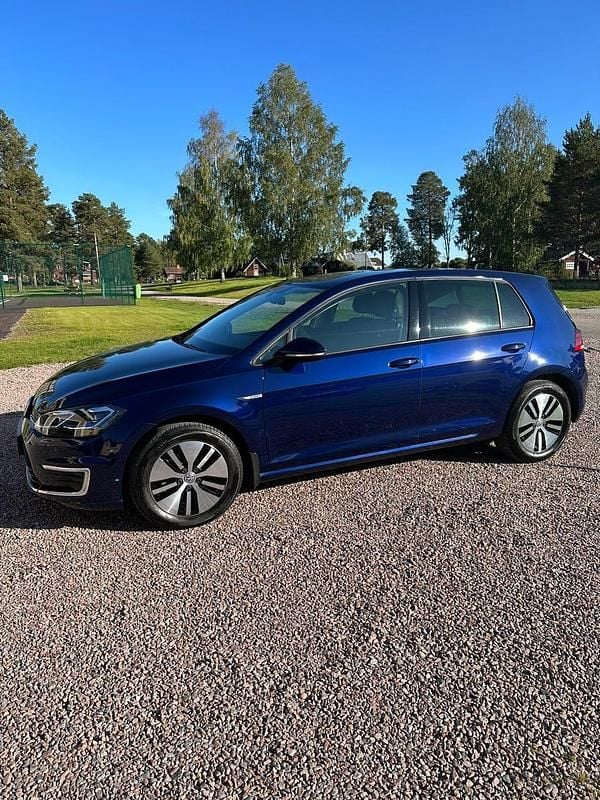 Begagnad 2020 VW e-Golf Halvkombi | 165 000 kr (Marknadspris) - Bild 1/4