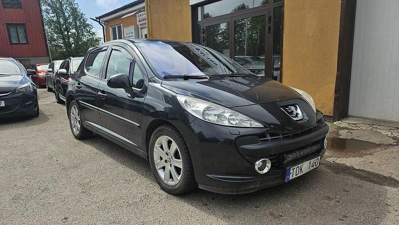 Svart Begagnad 2006 Peugeot 207 Sport Halvkombi | 24 900 kr (Marknadspris) - Bild 1/4