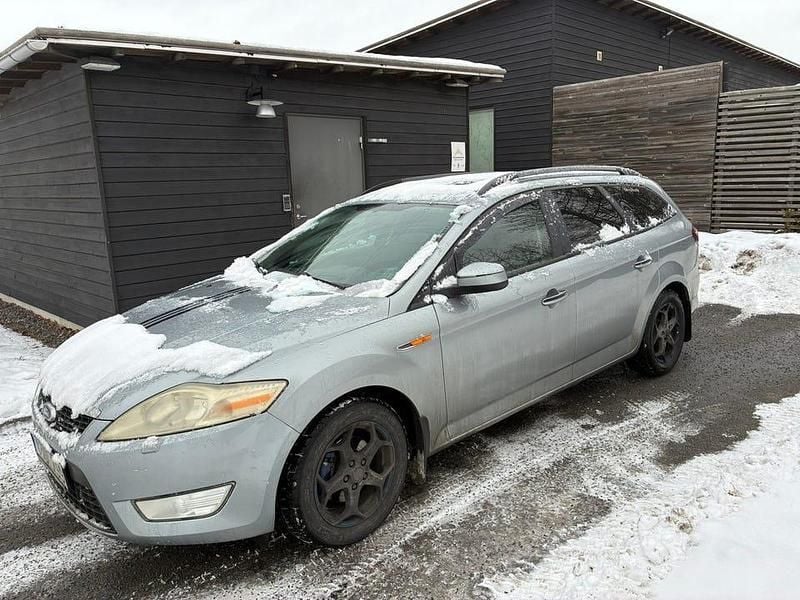 Begagnad Ford Mondeo 145 HK (106 kW) 2010 Kombi