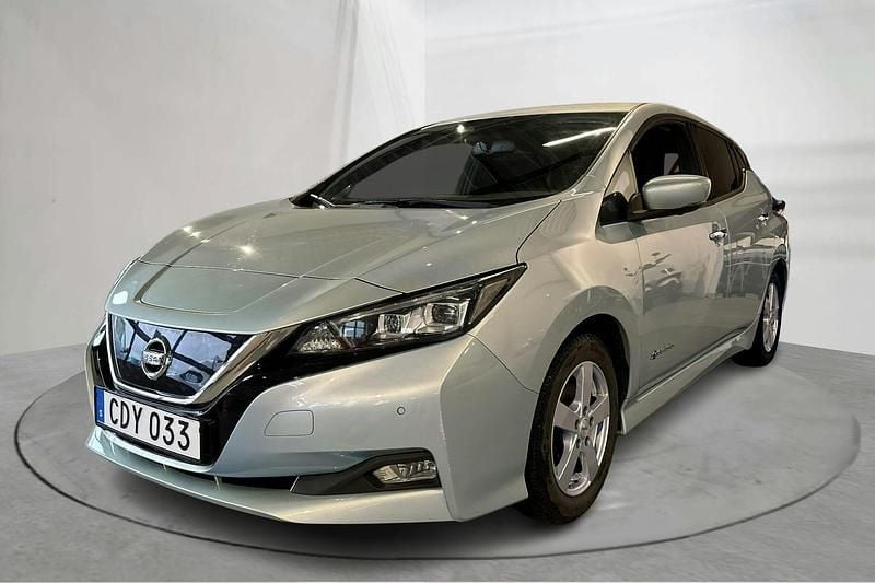 Ljusgrön Begagnad 2018 Nissan Leaf Halvkombi | 109 000 kr (Superpris) - Bild 1/4