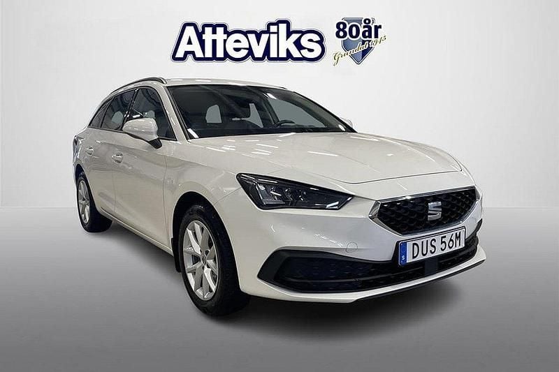 Vit Begagnad 2021 Seat Leon Style Kombi | 199 800 kr (Marknadspris) - Bild 1/4