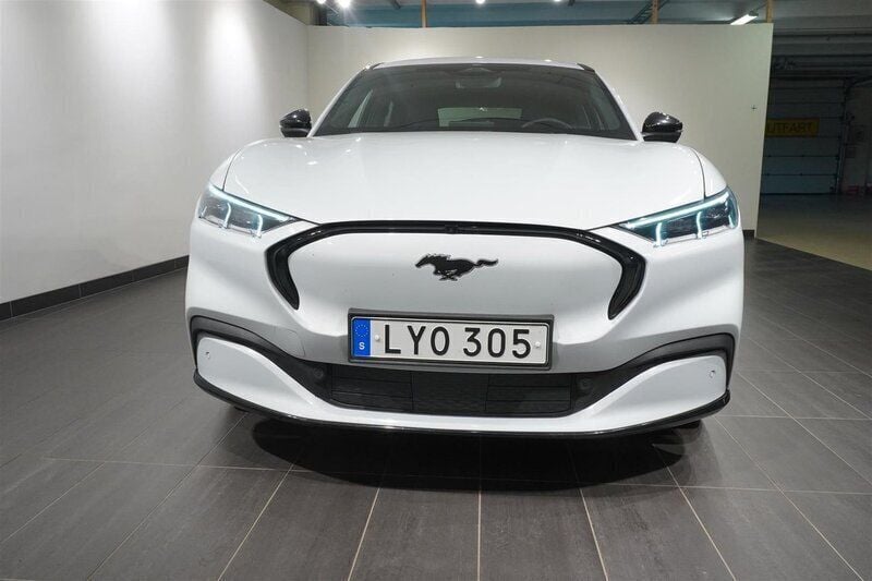 Okänd Begagnad 2021 Ford Mustang Mach-E Standard Range SUV | 338 800 kr (Bra pris) - Bild 1/4