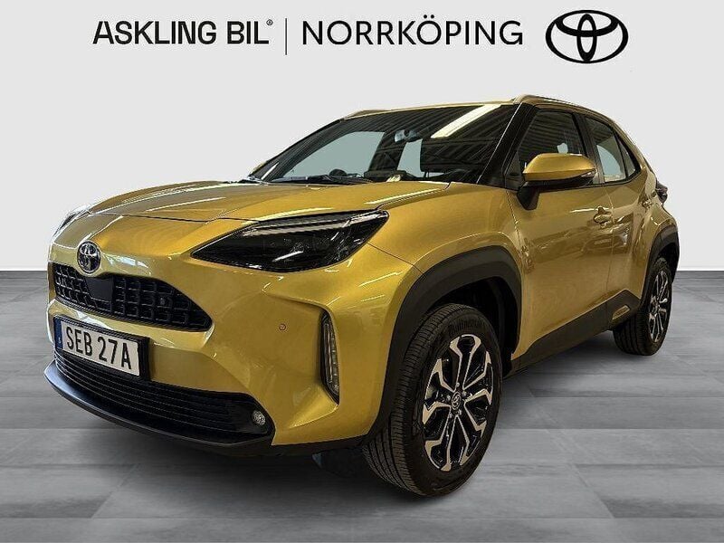 Gul Begagnad 2022 Toyota Yaris Cross Active SUV | 279 000 kr (Marknadspris) - Bild 1/3