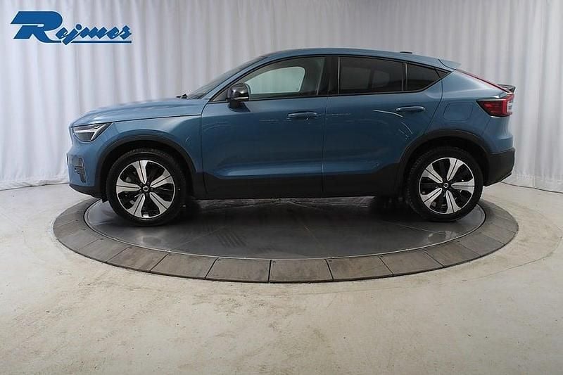 Begagnad Volvo C40 Core 169 kW (231 HK) 2023 Fjord blue metallic SUV