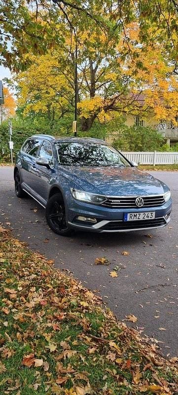 Blå Begagnad 2018 VW Passat Alltrack Kombi | 159 000 kr (Bra pris) - Bild 1/4