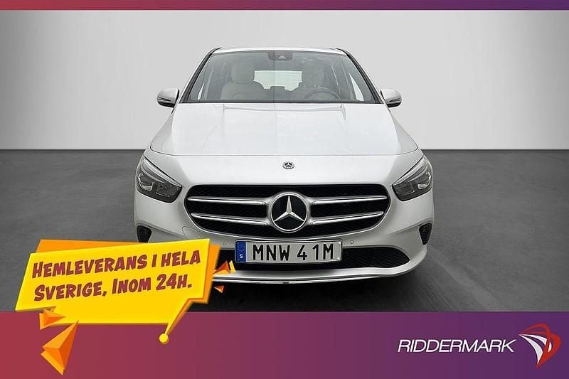 Begagnad Mercedes B200 2022 Silver Minibuss