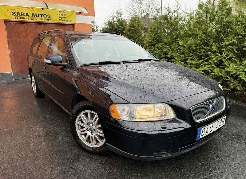 Mörkblå (blå) Begagnad 2007 Volvo V70 Kinetic Kombi | 34 000 kr (Marknadspris) - Bild 1/4