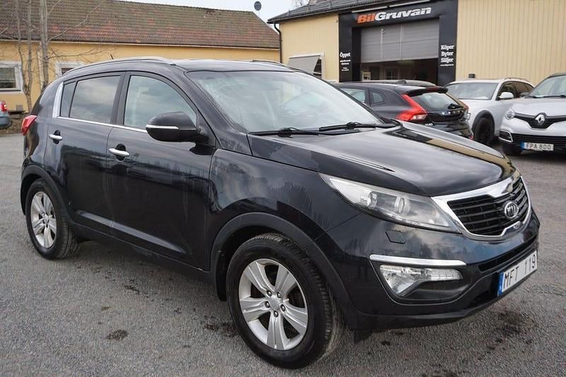 Svart Begagnad 2011 Kia Sportage Comfort SUV | 79 900 kr (Lite dyr) - Bild 1/4