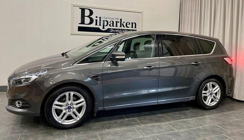 Begagnad Ford S-MAX Business Edition 150 HK (110 kW) 2015 Grå Minibuss