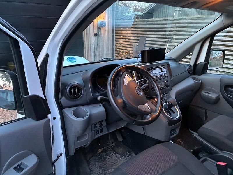 Begagnad Nissan e-NV200 80 kW (109 HK) 2019 Minibuss