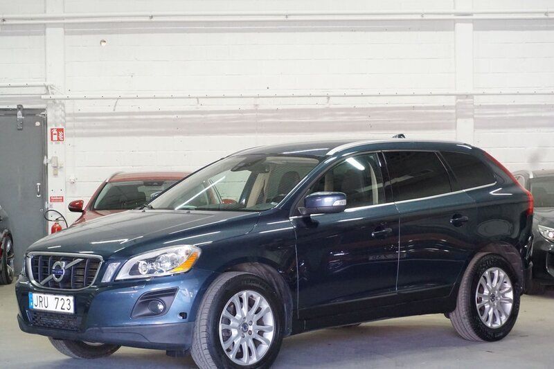 Blå Begagnad 2010 Volvo XC60 Summum SUV | 139 900 kr (Bra pris) - Bild 1/4
