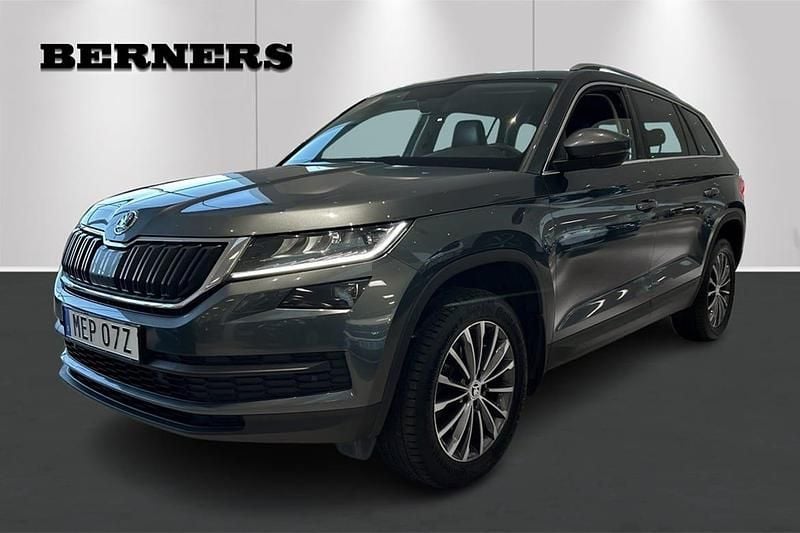Grå Begagnad 2021 Skoda Kodiaq Adventure SUV | 279 900 kr (Bra pris) - Bild 1/4