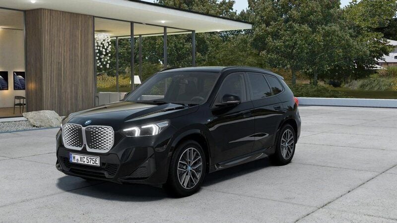 Okänd Ny 2025 BMW iX1 Efficient Dynamics SUV | 587 000 kr (Marknadspris) - Bild 1/4