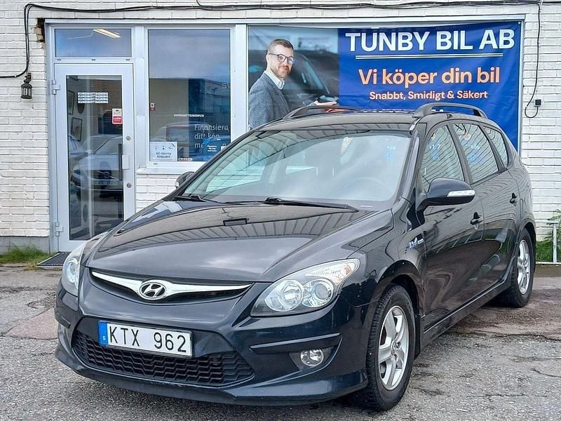 Svart Begagnad 2010 Hyundai i30 Kombi | 39 900 kr (Lite dyr) - Bild 1/4