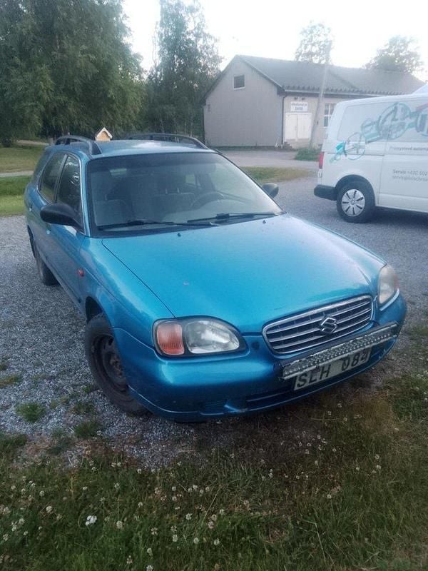 Blå Begagnad 2001 Suzuki Baleno Kombi | 14 000 kr - Bild 1/4