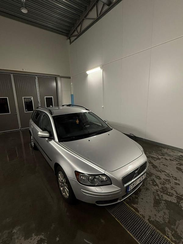 Begagnad 2007 Volvo V50 Kombi | 27 000 kr (Dyr) - Bild 1/4