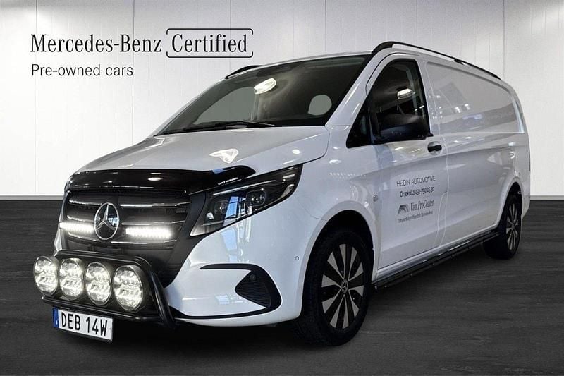 Vit (white) Begagnad 2024 Mercedes Vito Minibuss | 674 875 kr (Lite dyr) - Bild 1/4