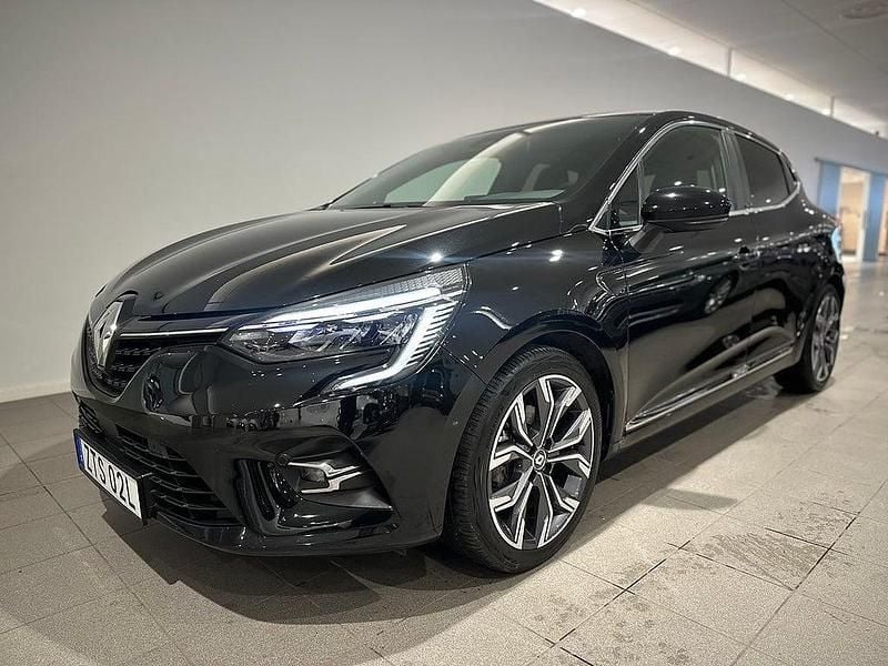 Begagnad Renault Clio V Intens 141 HK (103 kW) 2020 Svart Halvkombi