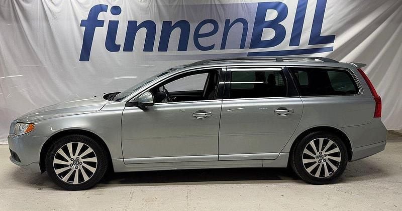 Silver Begagnad 2013 Volvo V70 Momentum Kombi | 69 500 kr (Superpris) - Bild 1/4