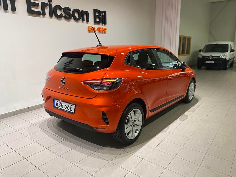Begagnad Renault Clio V Evolution 91 HK (66 kW) 2025 Orange Halvkombi